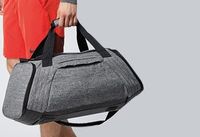 Graue Sporttasche zum besticken oder bedrucken bei design M.W Maschinenstickerei